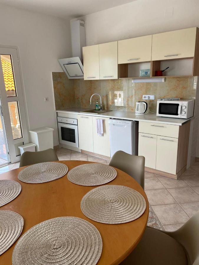 Apartament Ira *