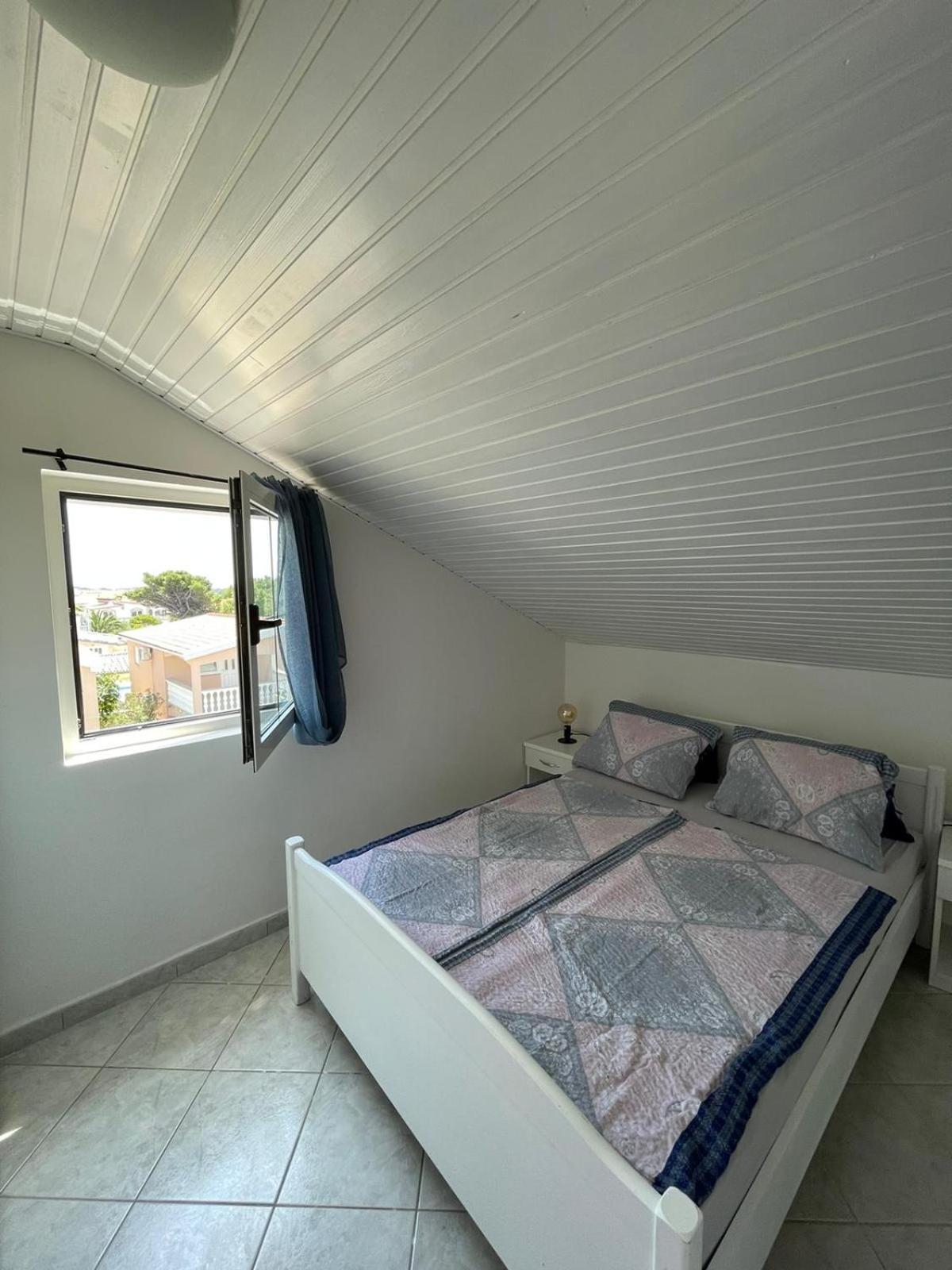 Apartament Ira