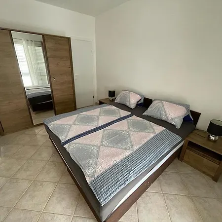 Apartmani Ira Vir Exterior photo