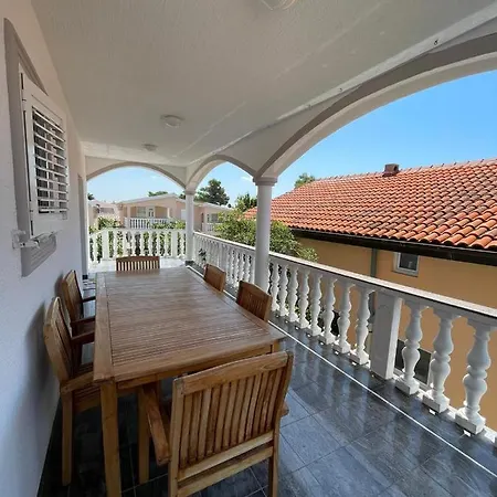 Apartmani Ira Vir Exterior photo