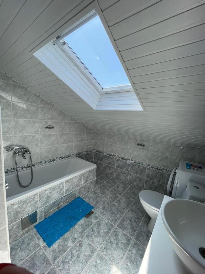 Ira Apartment Vir